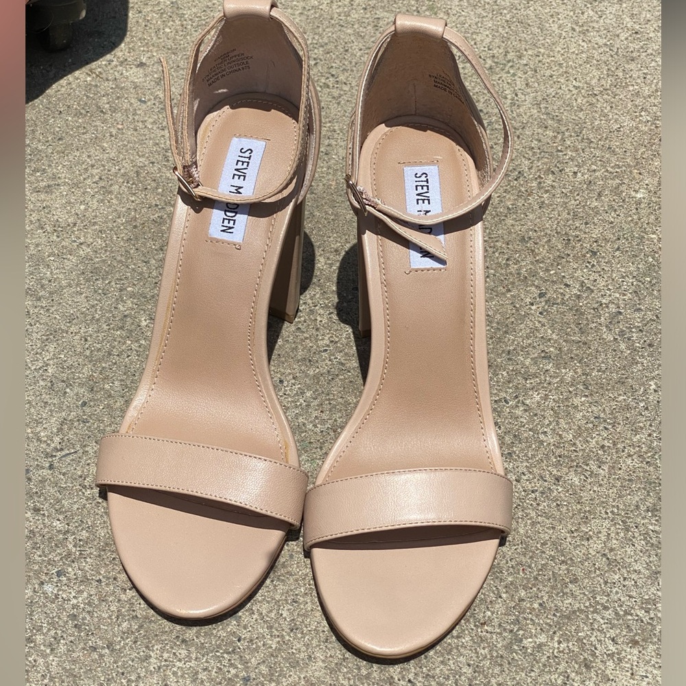 Nude Steve Madden heels
